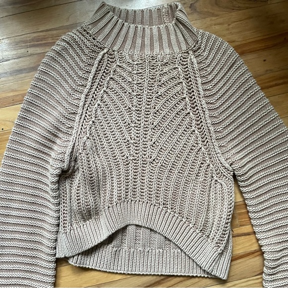 🌿 NWOT FP Pullover 🌿 - Picture 2 of 3